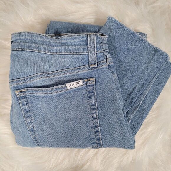 Joe's Jeans Boyfriend Slim Ankle‎ Women's Size  W26/4 Distressed - Picture 2 of 5
